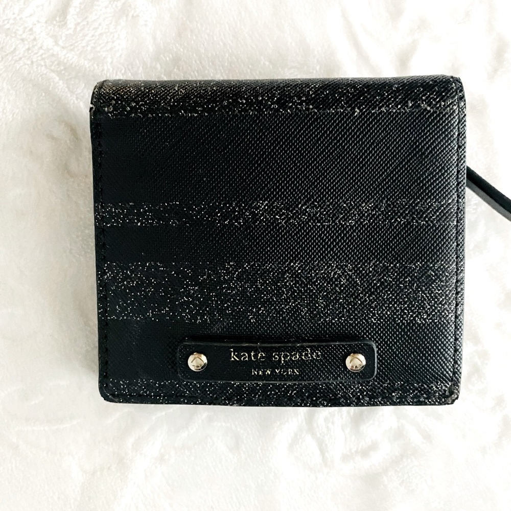 Kate Spade Small Snap Wallet Euc, No Call Outs! - image 1